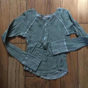 Light Green Ribbed Hollister Shirt for layering